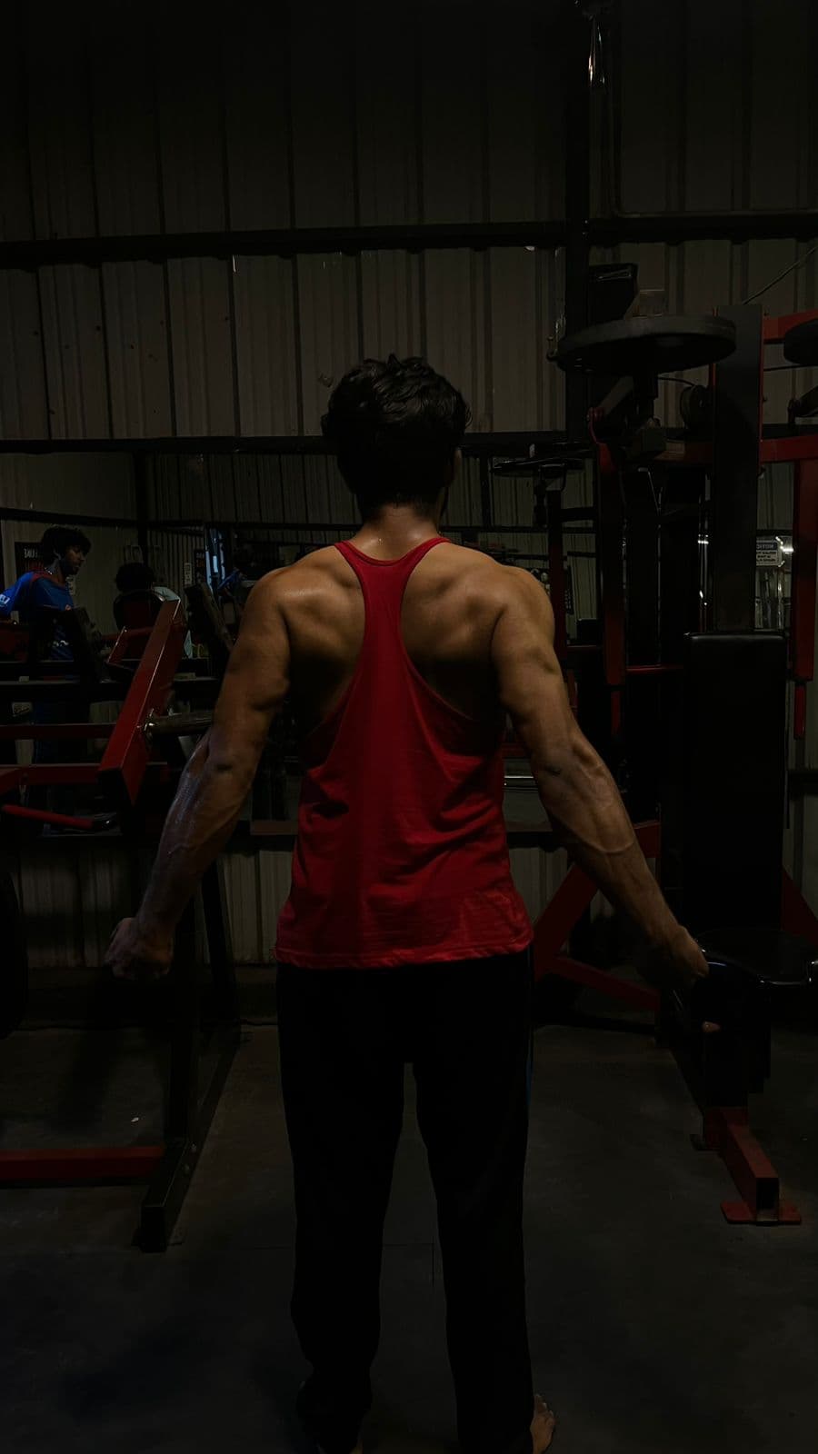 Coach Rohith back pose